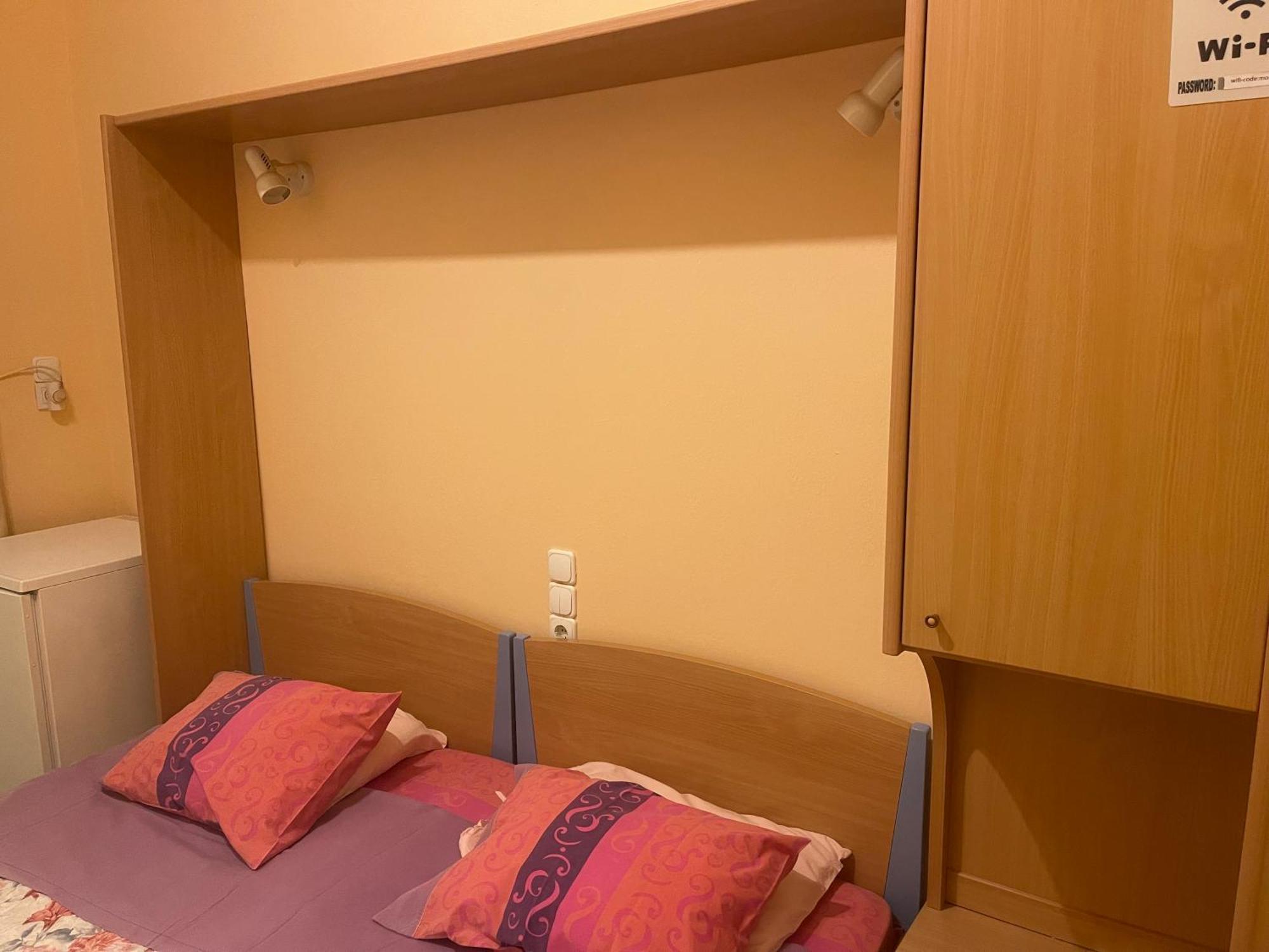 Pislis Rooms كامينا فورلا المظهر الخارجي الصورة