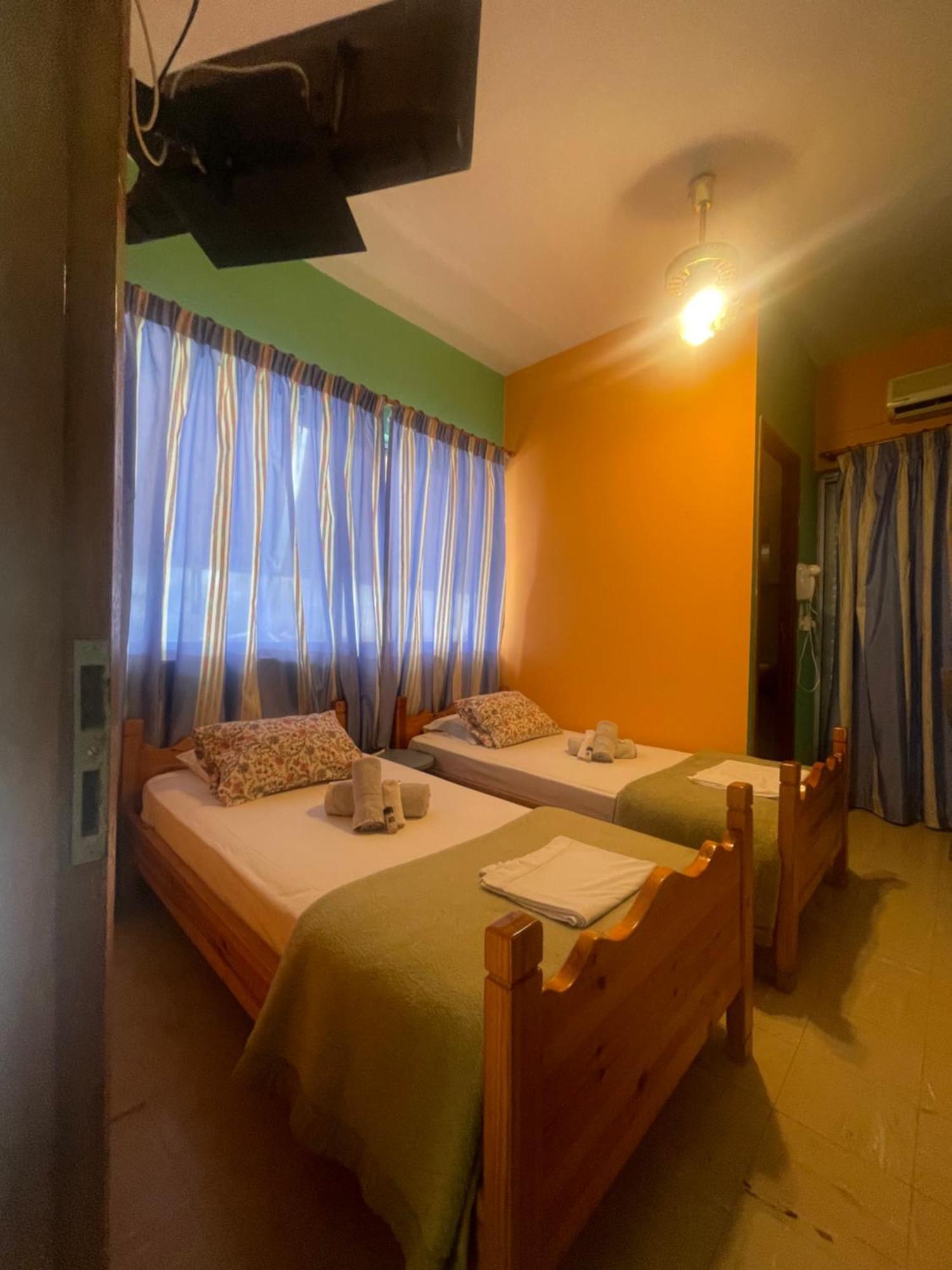Pislis Rooms كامينا فورلا المظهر الخارجي الصورة